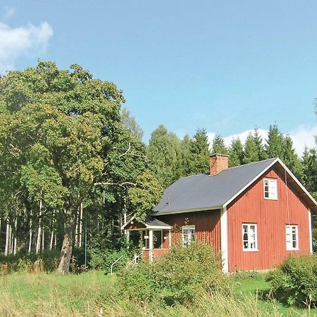 2 Bedroom Stunning Home In Molkom Sutterhojden 외부 사진