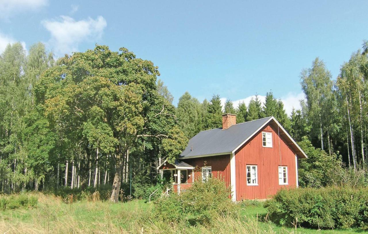 2 Bedroom Stunning Home In Molkom Sutterhojden 외부 사진
