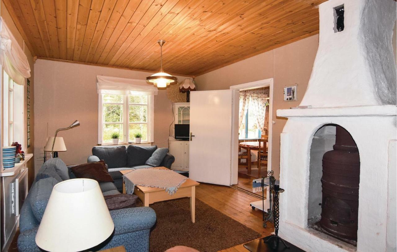 2 Bedroom Stunning Home In Molkom Sutterhojden 외부 사진