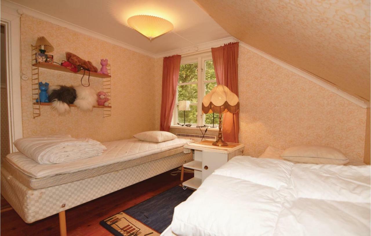 2 Bedroom Stunning Home In Molkom Sutterhojden 외부 사진