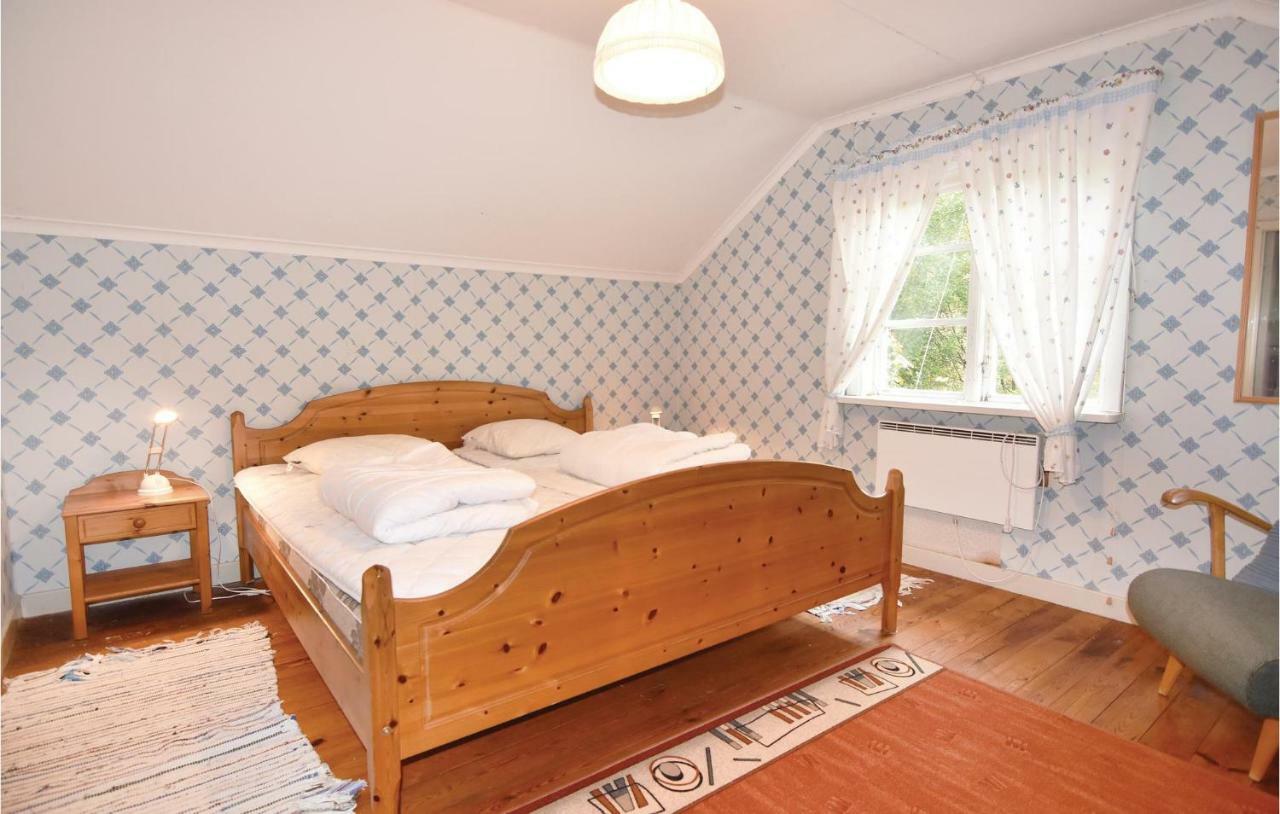 2 Bedroom Stunning Home In Molkom Sutterhojden 외부 사진